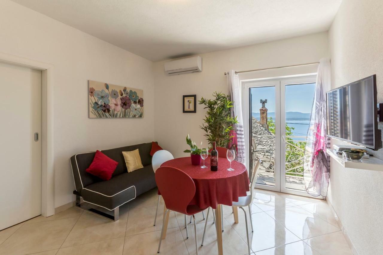 Apartments Petra Бол Екстер'єр фото