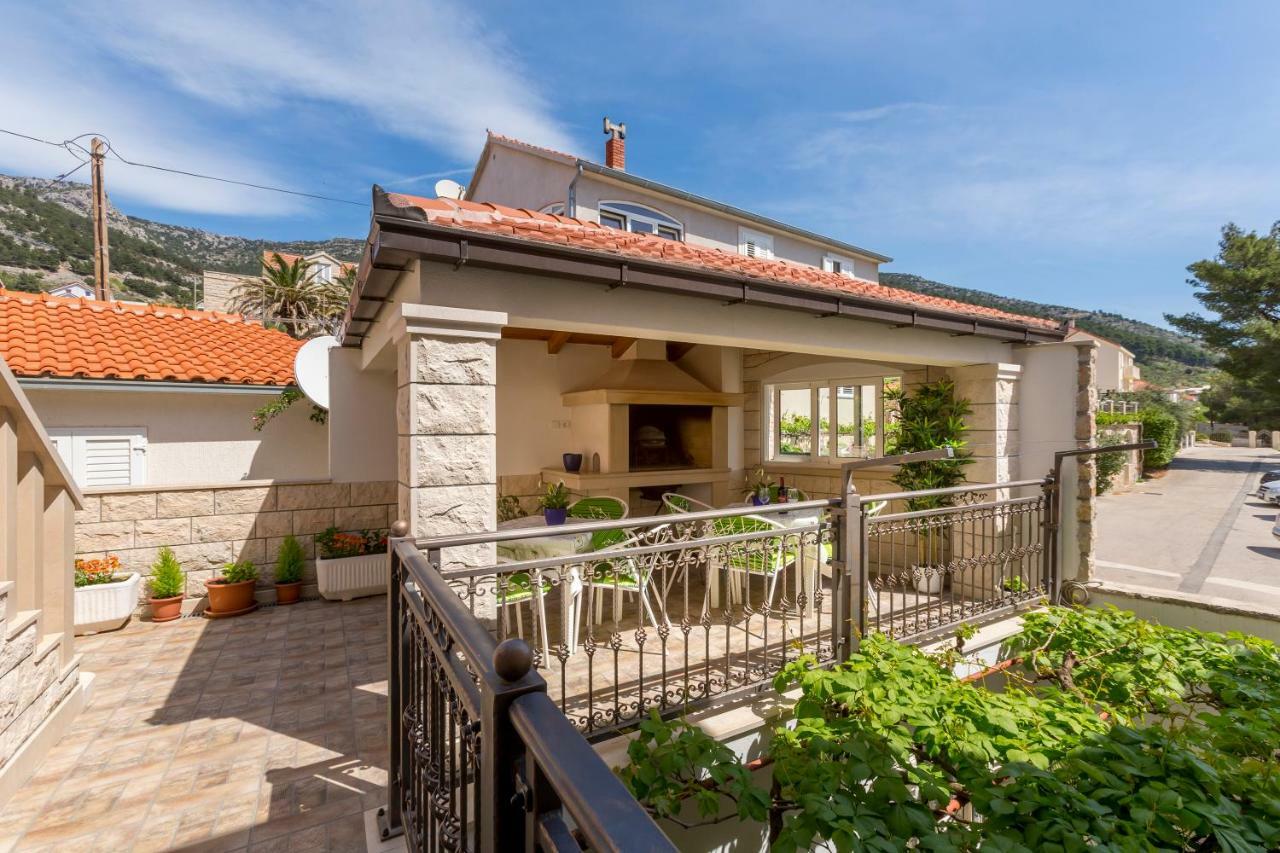 Apartments Petra Бол Екстер'єр фото